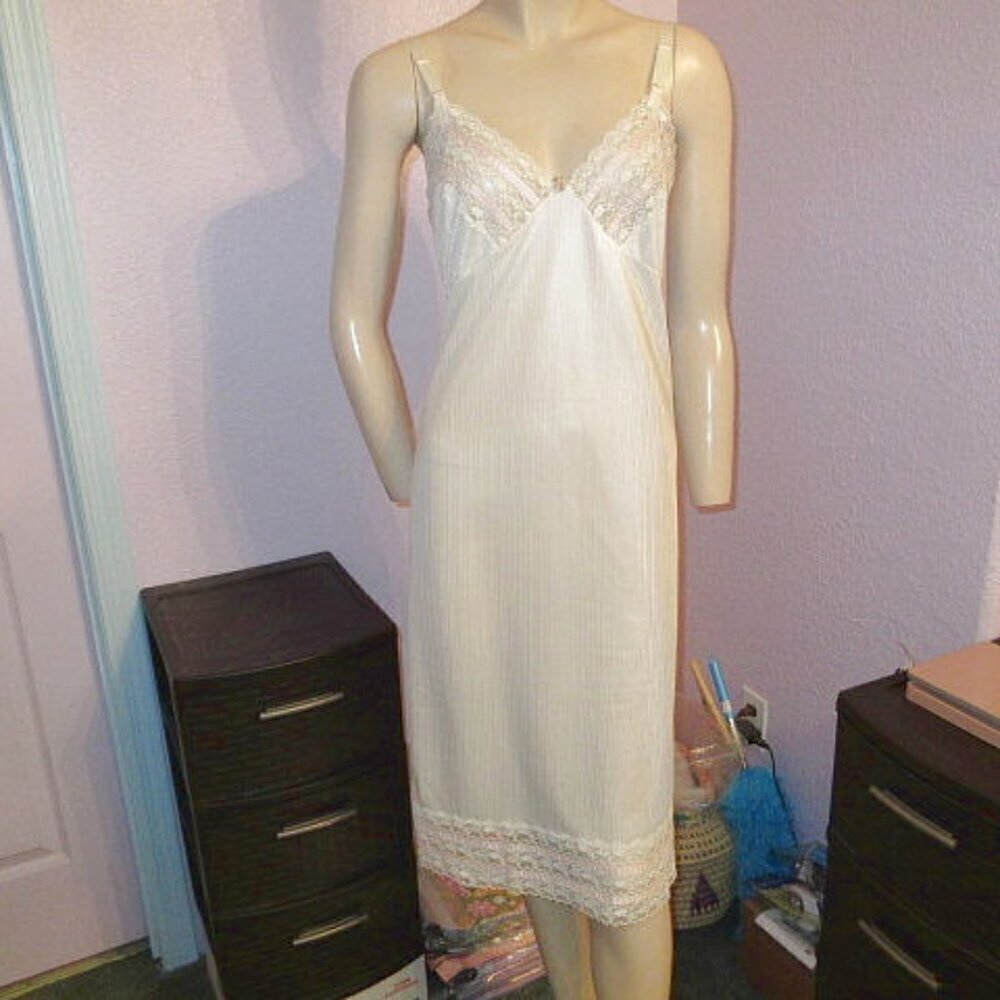 Vtg Satin Lace Trim Babydoll Slip Dress Size M Ethereal Fairy Coquette 90s Y2K